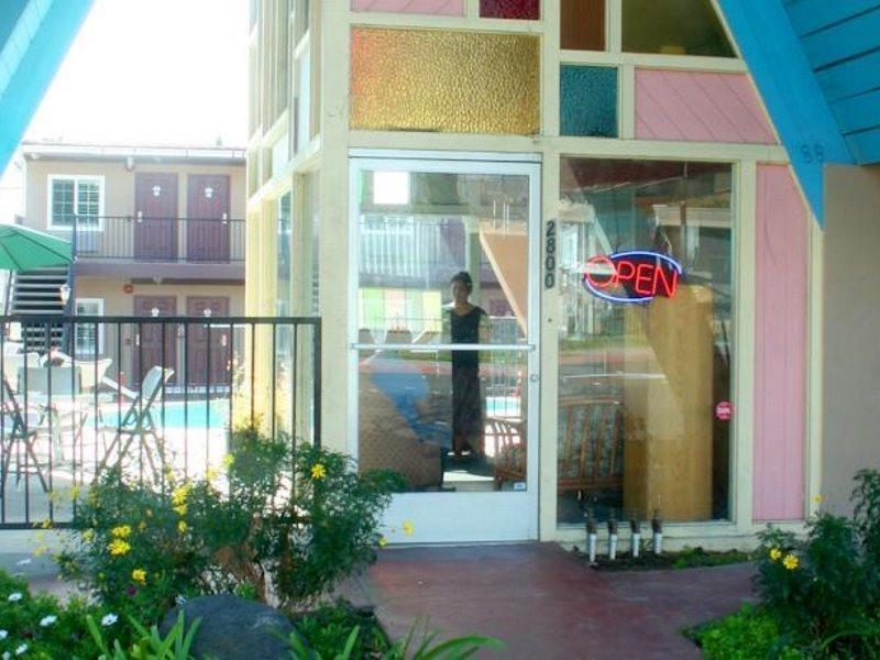 La Casa Inn Пасадина Экстерьер фото